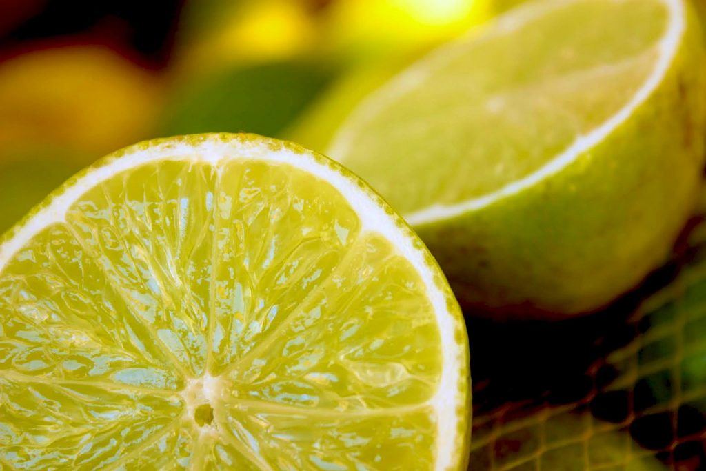  Kaj pomeni sanjati o limoni?